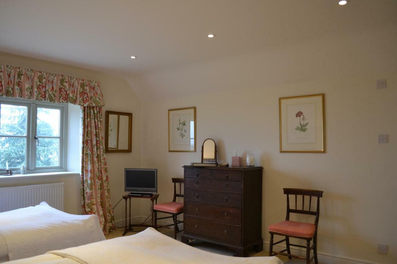 Field End House Strawberry Lane Meysey Hampton Bed & Breakfast Cirencester Exterior photo